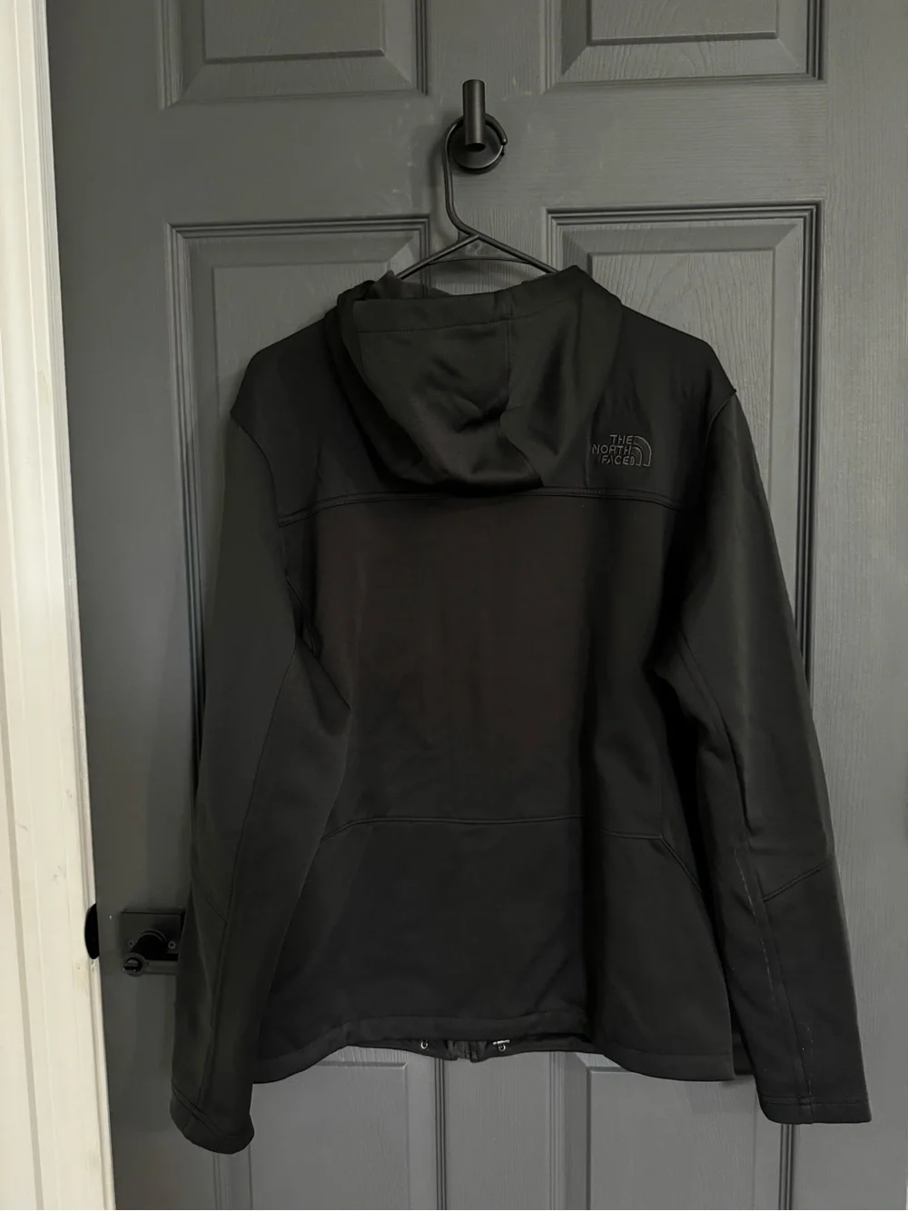 The North Face Men’s M Black Hooded Softshell Jacket Full Zip
